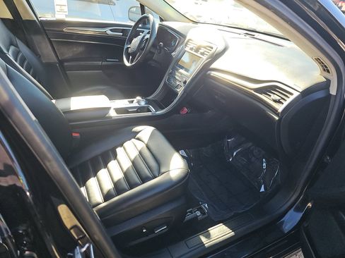 Used 2020 Ford Fusion SEL image 8