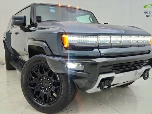 Used 2025 GMC Hummer EV 3X w/ LPO, Illumination Package AWD/4WD image 92