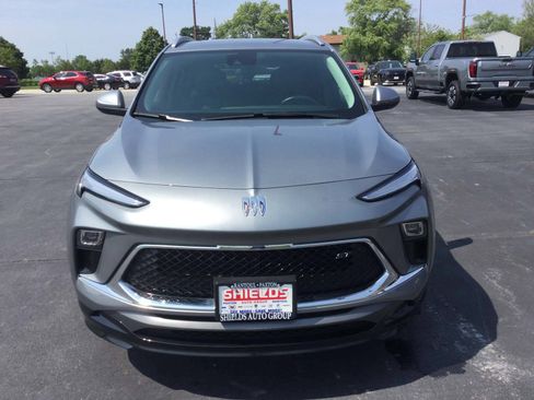 Used 2024 Buick Encore GX Sport Touring AWD/4WD image 4