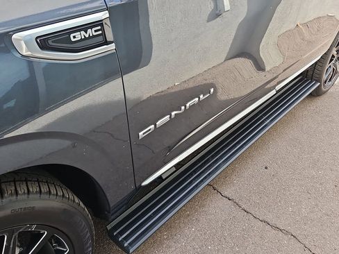 Used 2021 GMC Yukon Denali w/ Denali Ultimate Package image 14