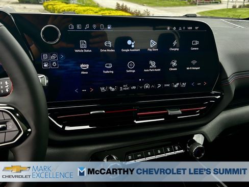 New 2025 Chevrolet Silverado EV RST image 32