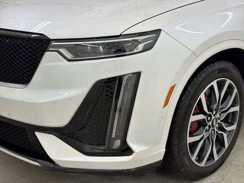 Certified 2025 Cadillac XT6 Sport w/ Platinum Package image 15