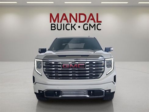 Used 2022 GMC Sierra 1500 Denali image 3