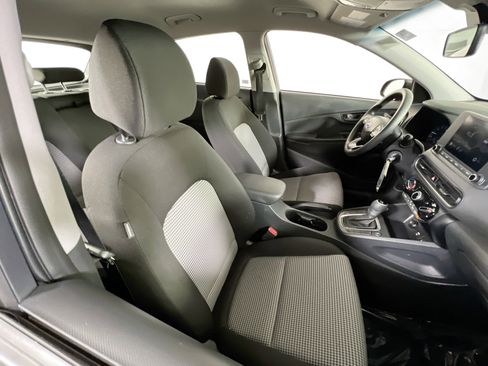 Used 2023 Hyundai Kona SE w/ Cargo Package image 25