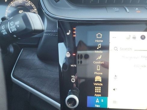 New 2026 Jeep Grand Cherokee Altitude image 6