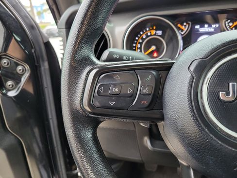 Used 2022 Jeep Wrangler Unlimited Sport image 17