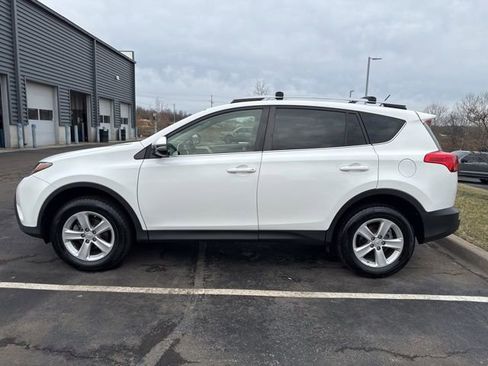 Used 2013 Toyota RAV4 XLE image 4