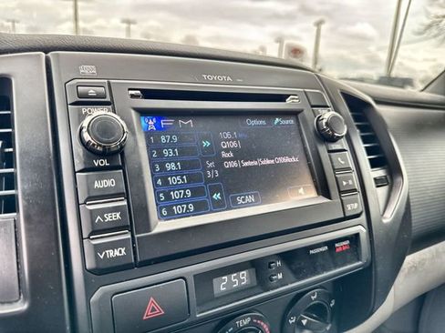 Used 2013 Toyota Tacoma 2WD Access Cab image 24