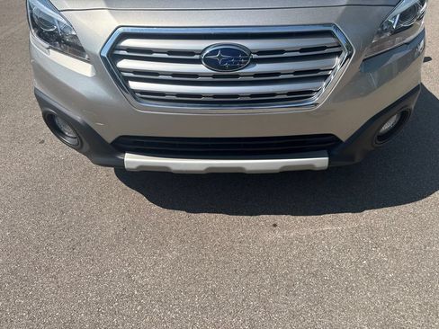 Used 2017 Subaru Outback 2.5i Limited AWD/4WD image 4