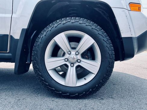 Used 2011 Jeep Patriot Latitude image 39