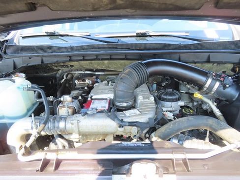 Used 2018 Nissan Titan SV AWD/4WD image 41