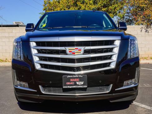 Used 2020 Cadillac Escalade Luxury image 4