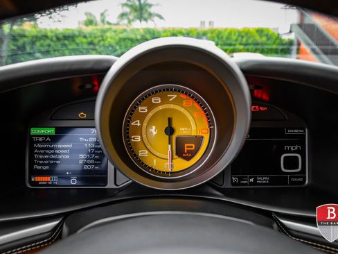 Used 2018 Ferrari GTC4Lusso T image 24