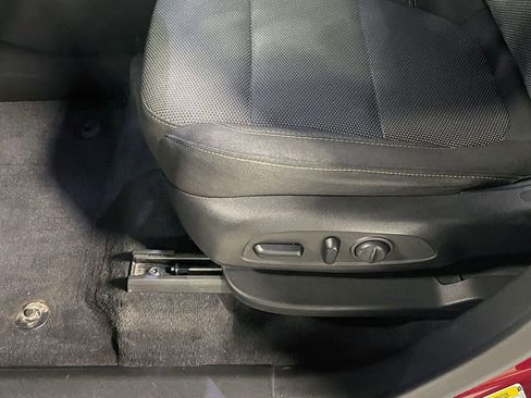 Used 2019 Chevrolet Traverse LT w/ LPO, Floor Liner Package AWD/4WD image 23
