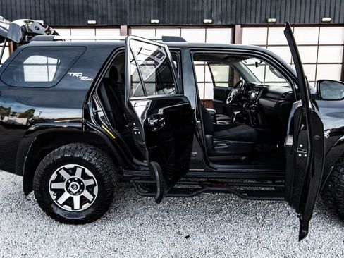 Used 2017 Toyota 4Runner TRD Off-Road image 20