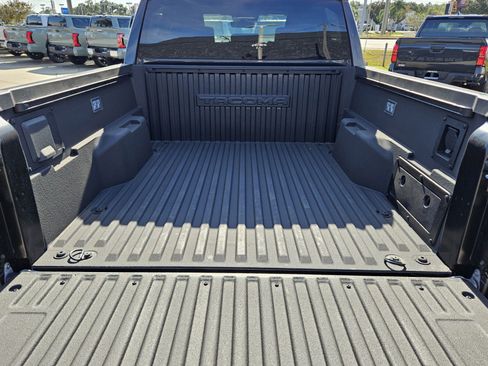 Certified 2025 Toyota Tacoma TRD Off-Road image 9