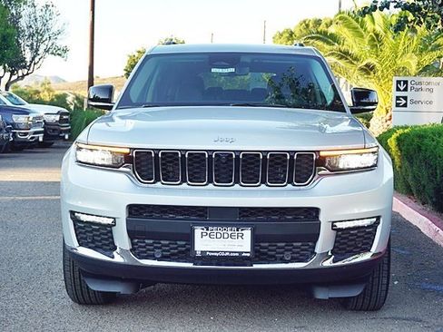 New 2023 Jeep Grand Cherokee L Limited w/ Luxury Tech Group II image 5