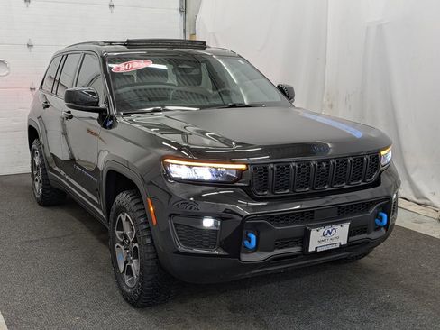 Used 2023 Jeep Grand Cherokee Trailhawk image 30