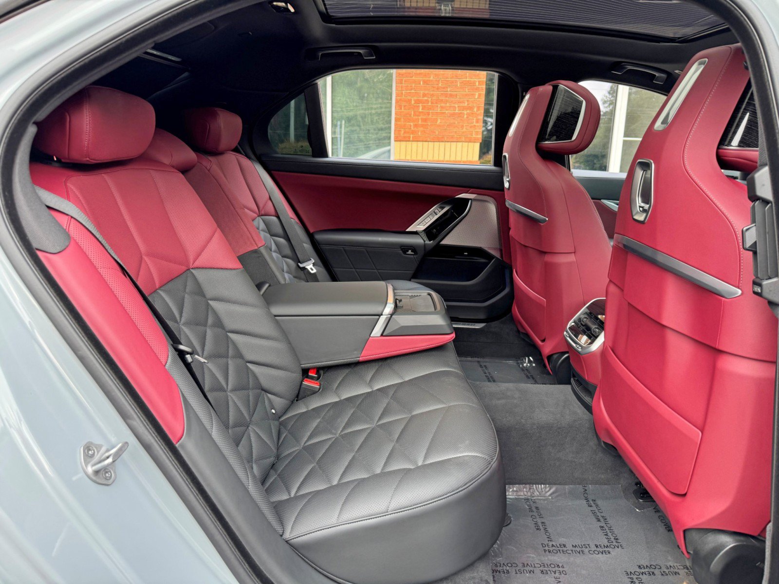 Used 2025 BMW 740i RWD image 50