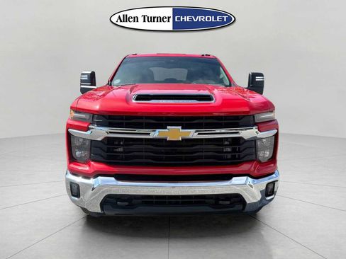 Used 2025 Chevrolet Silverado 3500 LT w/ Convenience Package image 2