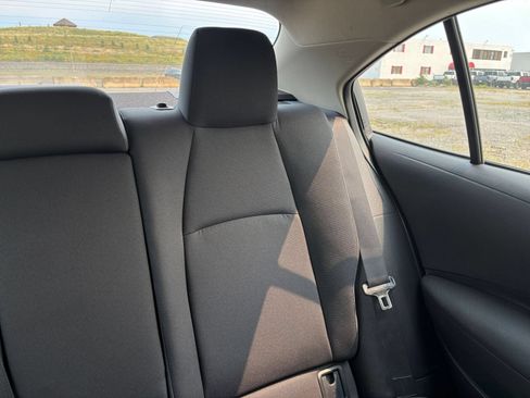 Used 2025 Toyota Corolla LE FWD image 28