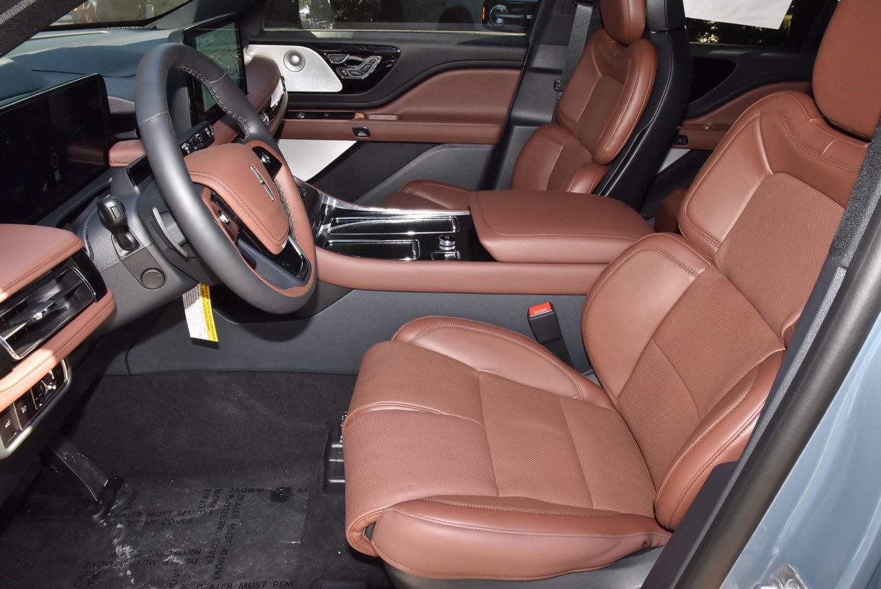 New 2027 Lincoln Aviator Reserve AWD/4WD image 13