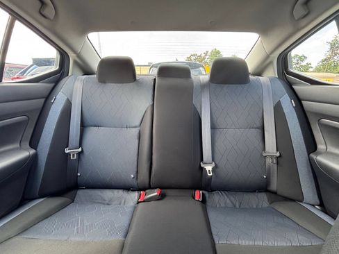 Used 2025 Nissan Versa SV FWD image 36