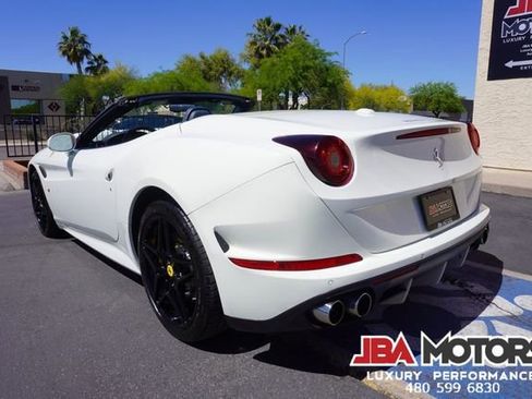 Used 2015 Ferrari California T image 71