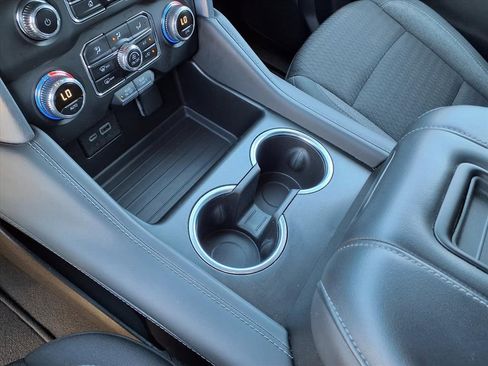 Used 2024 GMC Yukon XL SLE image 24