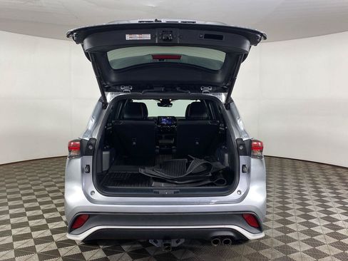 Used 2022 Toyota Highlander XSE AWD/4WD image 33