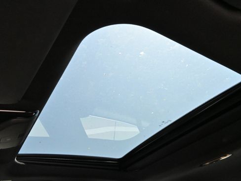 Used 2025 BMW 330i Sedan RWD image 24