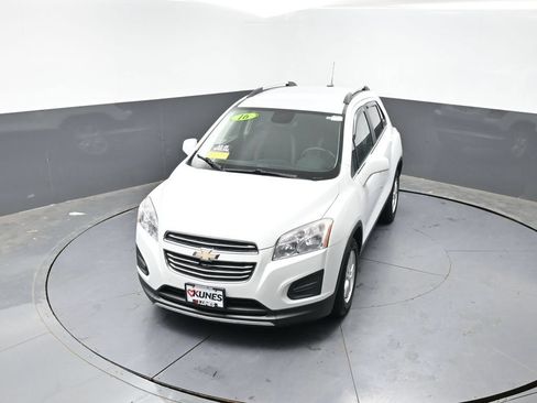 Used 2016 Chevrolet Trax LT w/ LT Convenience Package FWD image 42