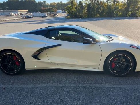 Used 2024 Chevrolet Corvette Stingray w/ Stealth Interior Trim Package image 8