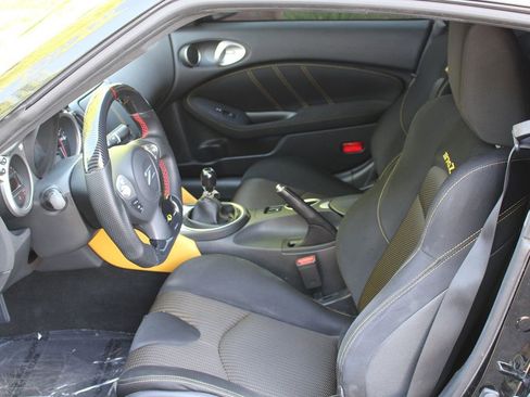 Used 2019 Nissan 370Z Coupe w/ Z34 Heritage Edition - Black image 8