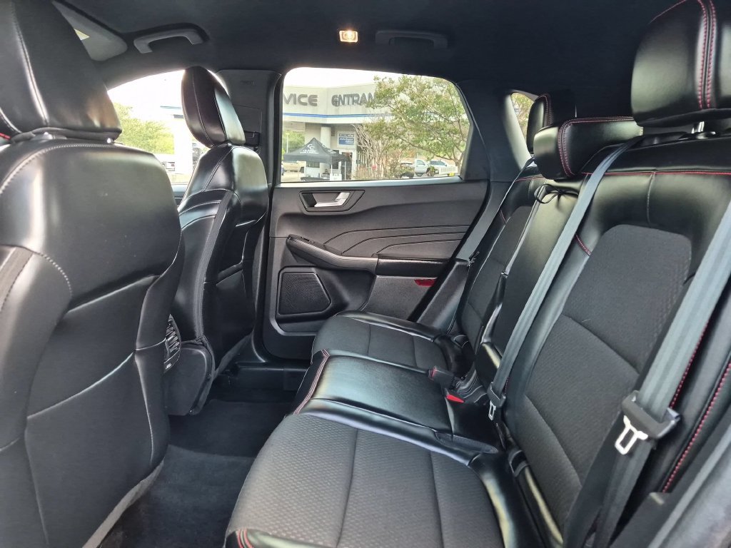 Used 2025 Ford Escape ST-Line AWD/4WD image 28