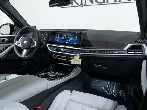 New 2026 BMW X5 xDrive50e w/ M Sport Package image 14