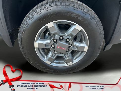 New 2025 GMC Sierra 2500 SLT w/ SLT Premium Package image 18