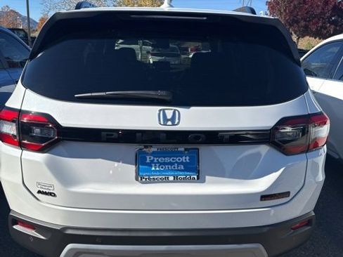 New 2025 Honda Pilot TrailSport image 4