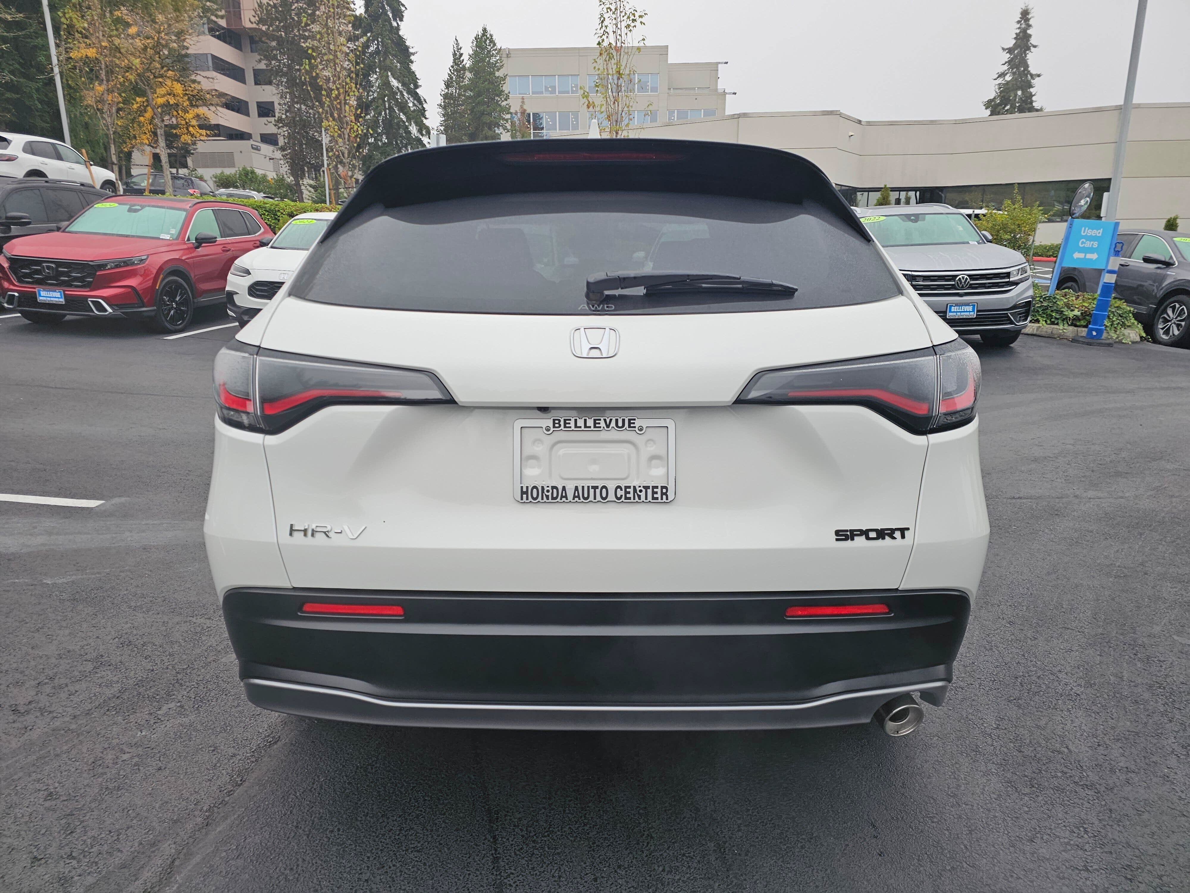 Certified 2025 Honda HR-V Sport image 6