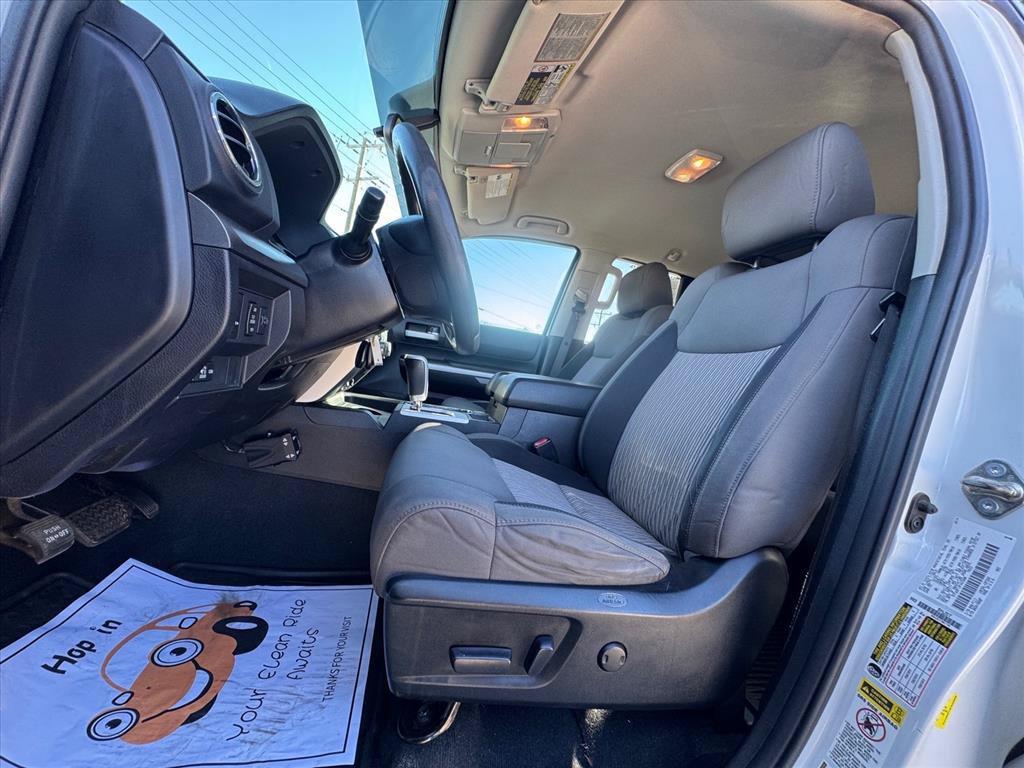 Used 2015 Toyota Tundra SR5 w/ SR5 Upgrade Package AWD/4WD image 15