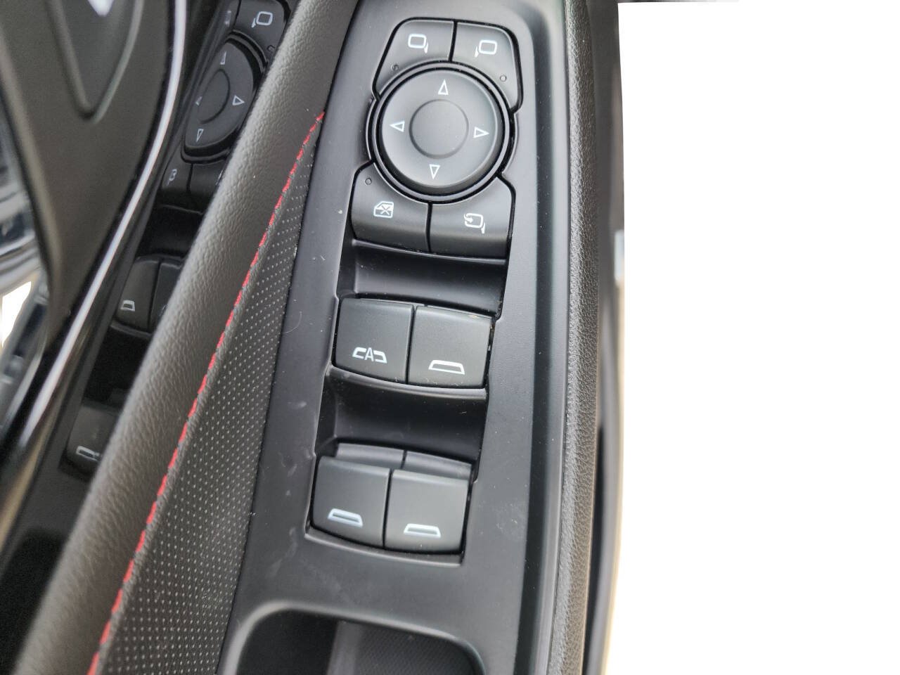 Used 2023 Chevrolet Traverse RS AWD/4WD image 34