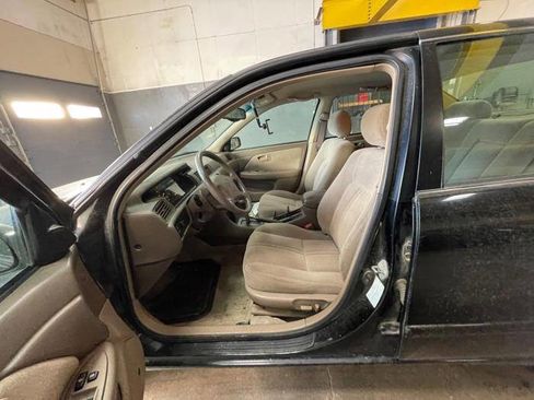 Used 2001 Toyota Camry LE image 19