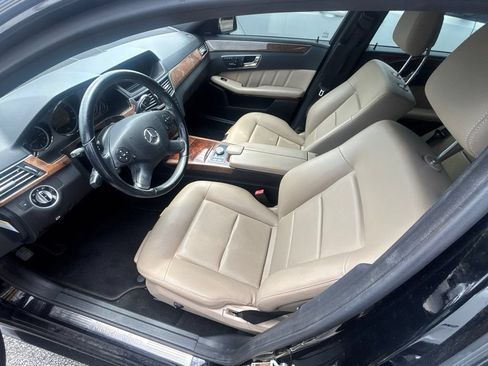 Used 2011 Mercedes-Benz E 350 Sedan image 30