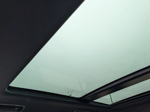 Used 2023 Land Rover Range Rover Sport SE Dynamic image 19