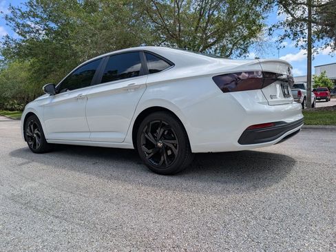 Used 2025 Volkswagen Jetta SE image 6