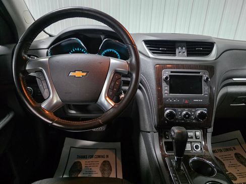 Used 2017 Chevrolet Traverse LT AWD/4WD image 8