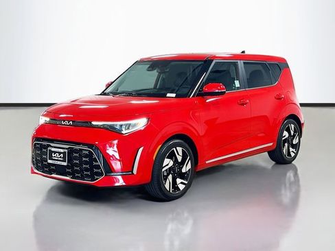Certified 2023 Kia Soul GT-Line w/ GT-Line Technology Package FWD image 3