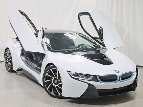 Used 2016 BMW i8 image 8