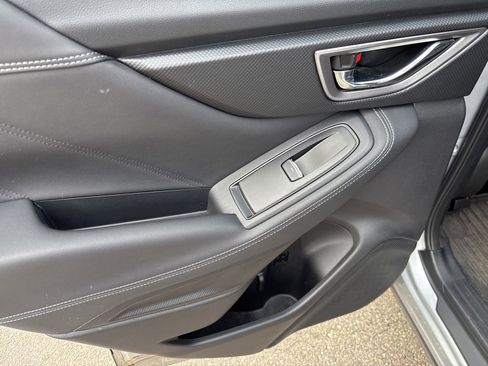 Used 2020 Subaru Forester Limited w/ Popular Package #3 image 8