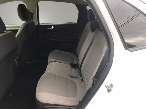 Used 2021 Ford Escape SE w/ Cold Weather Package AWD/4WD image 3